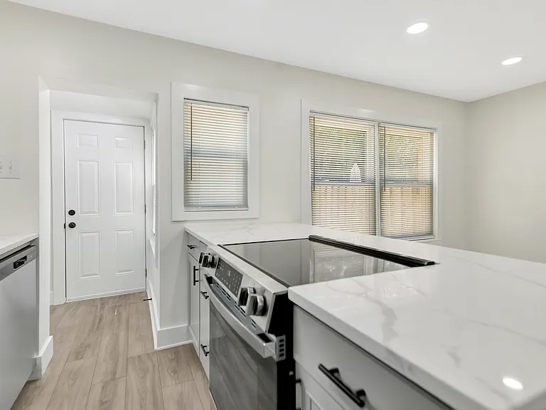1701 Valley Ave #C — Photo 12