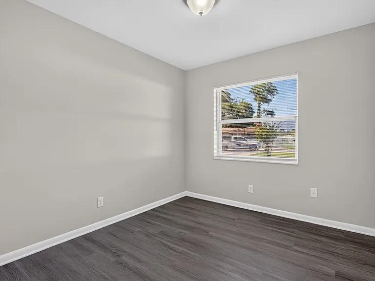 5503 Boeing Dr — Photo 22