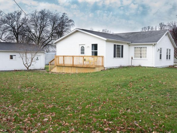 4045 W Stanton Rd, Edmore, MI 48888