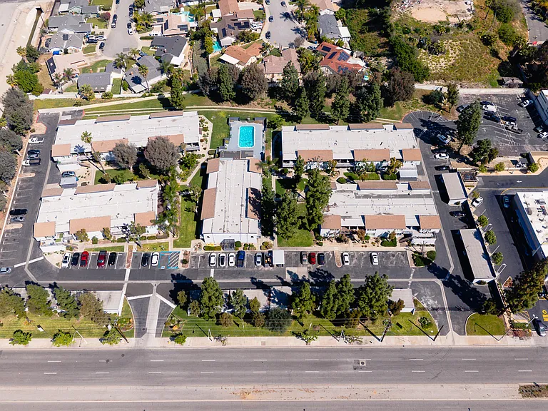 Cambridge Garden Apartments — Photo 52