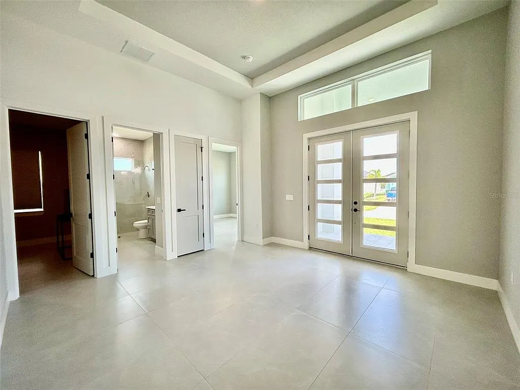 4 bed, 3.5 bath, 2660 sqft, $2,895 — Photo 4