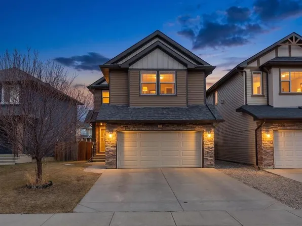 32 W Panatella Row NW, Calgary, AB T3K 0V5