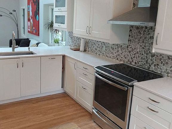 2nd image of 424 Little Lake Dr APT 5