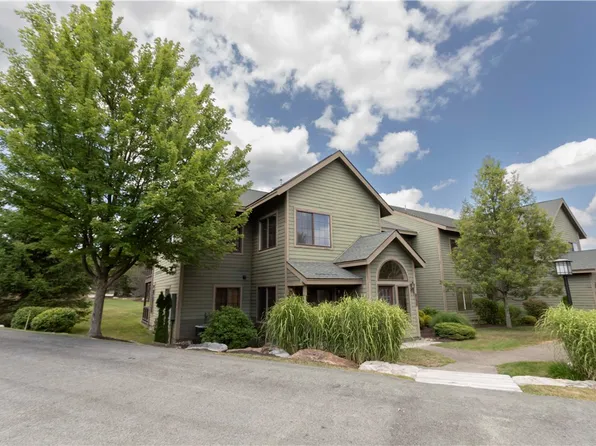 5039 Summit Dr, Hidden Valley, PA 15502