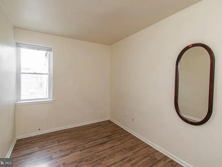 1635 Fontain St — Photo 21