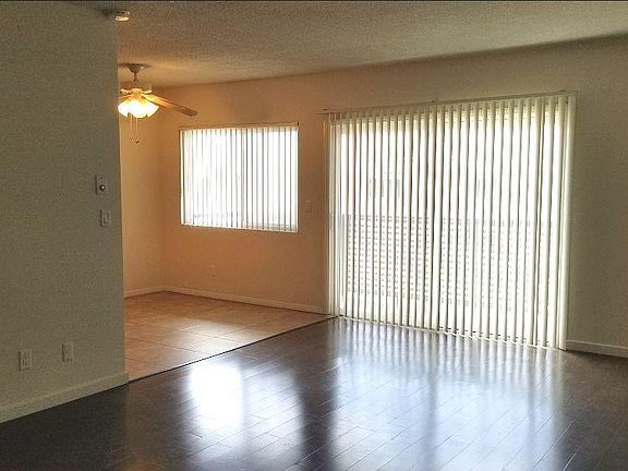 Living Room, view from front door