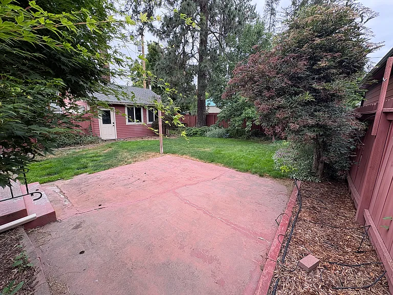 1512 W 16th Ave — Photo 15