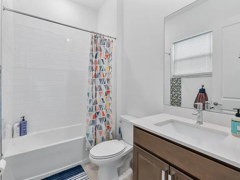 19036 Broad Shore Walk — Photo 16