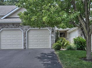 34 Red Leaf Ln, Lancaster, PA 17602
