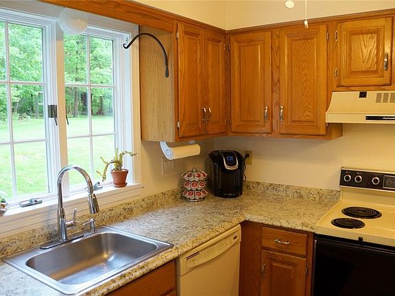 5th image of 62 Kingfisher Cir