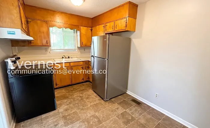 521 Ely Rd #B — Photo 5