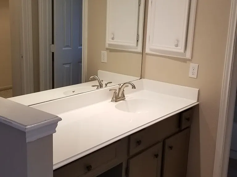 1008 Lost River Dr — Photo 8