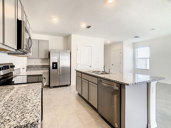 3rd image of 16506 Mosaic Oar Dr