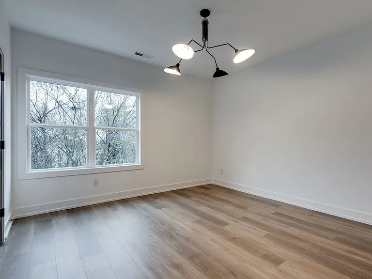 862 W Sharpe Ave #4 — Photo 16