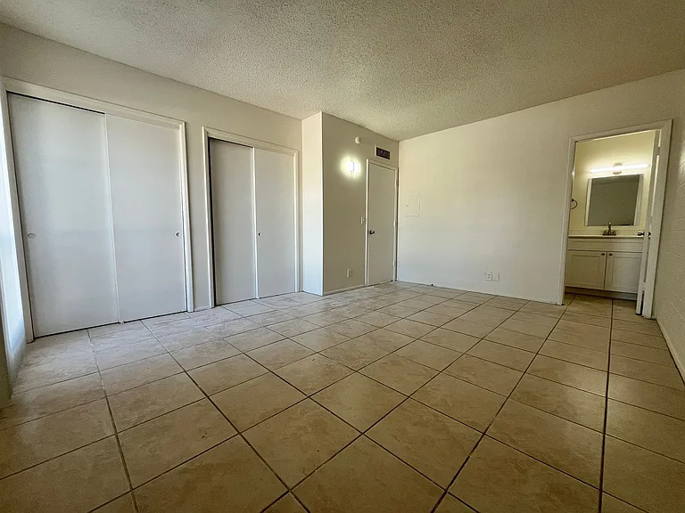 Catalina View Apartments — Photo 84