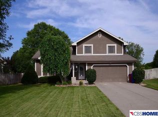 2408 Laura Cir, Papillion, NE 68046