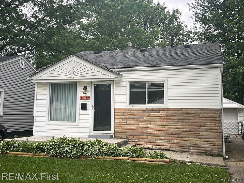 1st image of 27669 Brettonwoods St