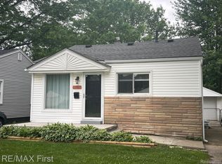 27669 Brettonwoods St, Madison Heights, MI
