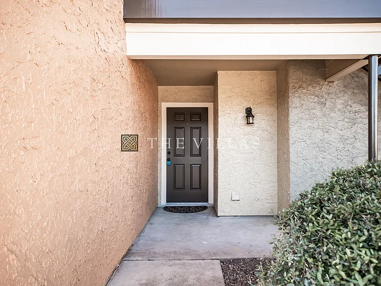 The Villas Apartments — Photo 11