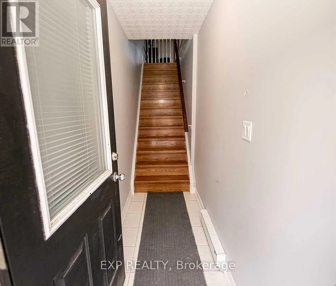 2 bed, $2,599 — Photo 3