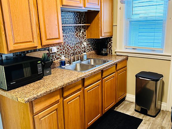 5th image of 1109 John Ave #1