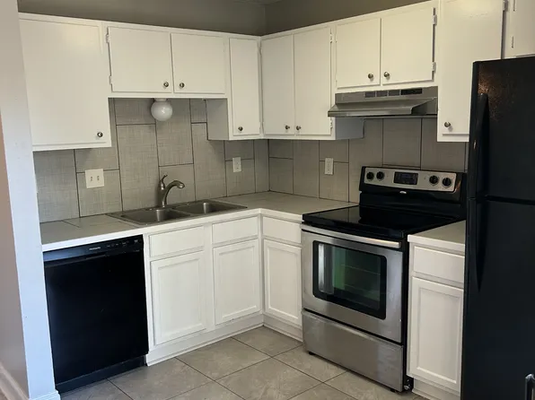 300 Elks Cv APT 3, Lafayette, LA 70508