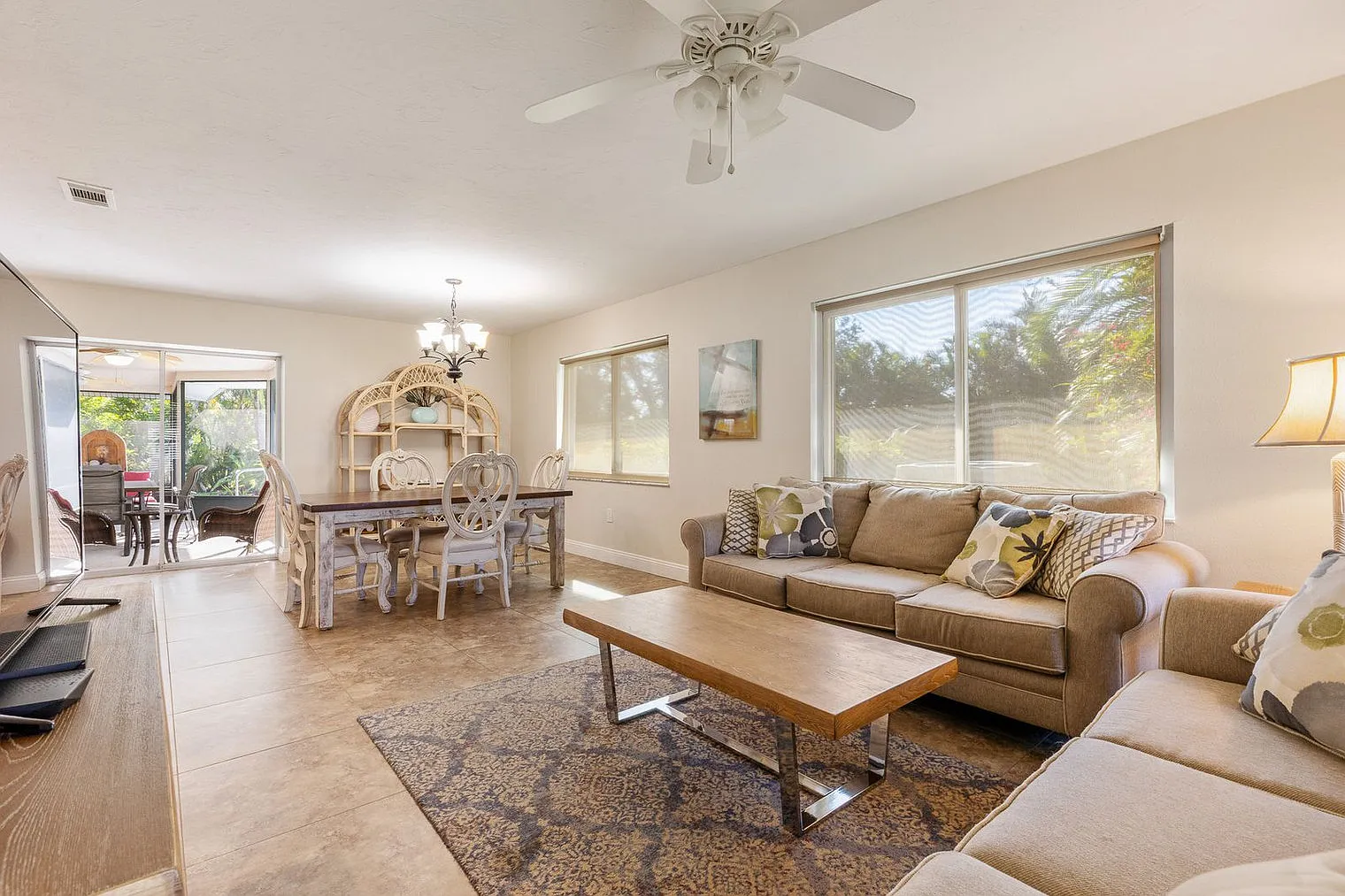 3 bed, 2.0 bath, 1797 sqft, $4,500 — Photo 3