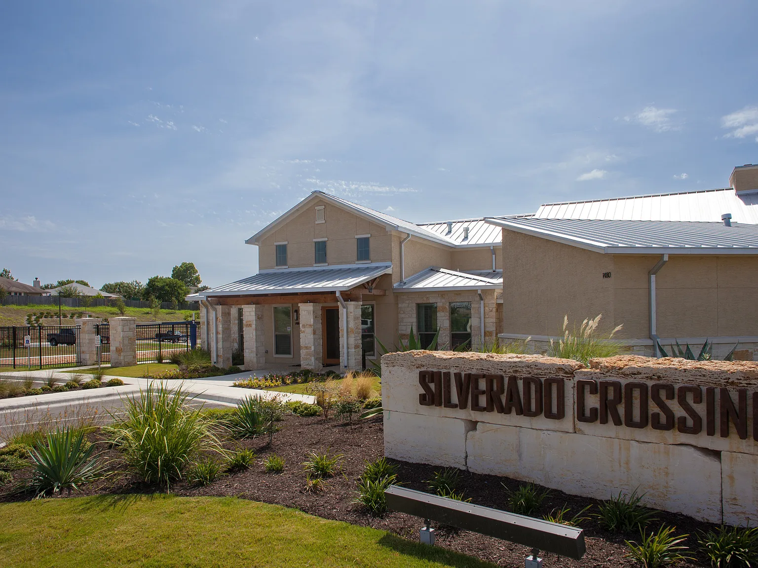 Silverado Apartments — Photo 4
