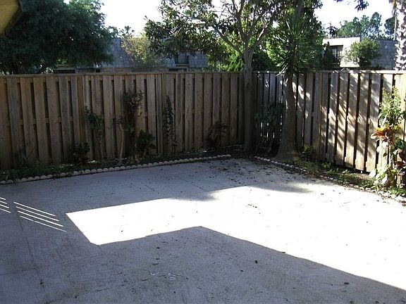 5th image of 5267 Coral Ct #628