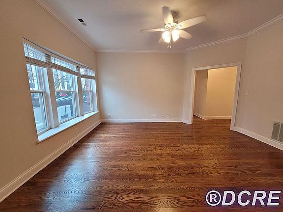 5th image of 6934 N Lakewood Ave #1N