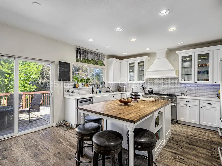 2157 Maples Pl — Photo 16