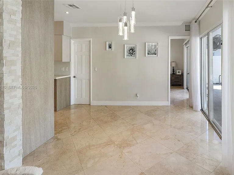 2031 NE 14th Ct — Photo 29