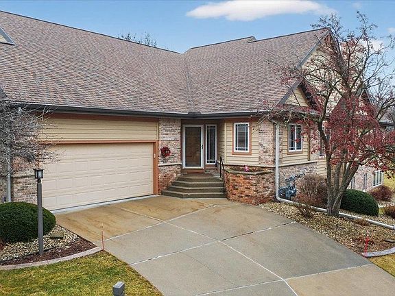 3rd image of 2999 Woods Edge Way