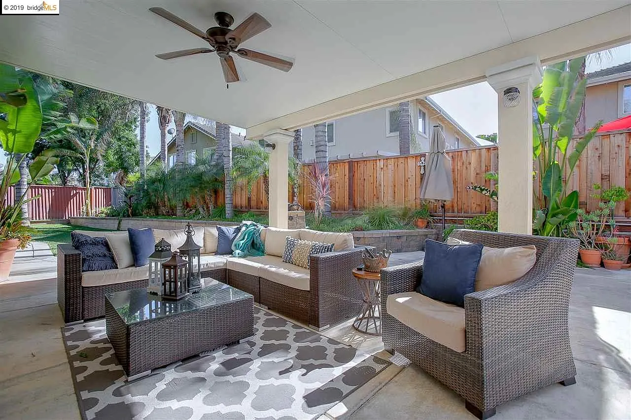 2406 Yosemite Way photo 1