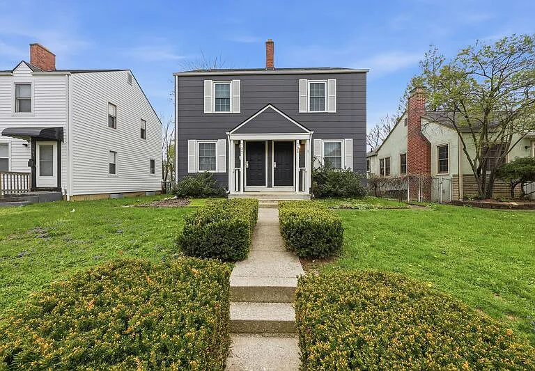 735 E Mithoff St — Photo 3