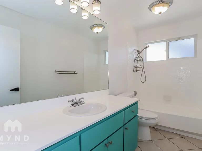 9835 Honey Bear Ln — Photo 16