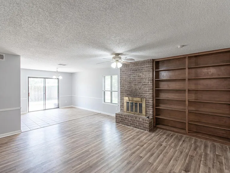 8517 Fathom Cir #B — Photo 2