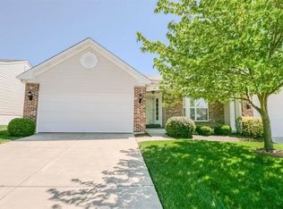22 Hunting Manor Dr, Saint Charles, MO 63303