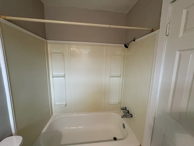 821 Yale St #6 — Photo 13