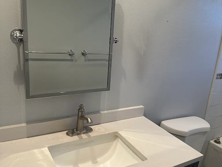 Susan Dr — Photo 14