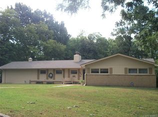 504 SE 14th St, Pryor, OK 74361