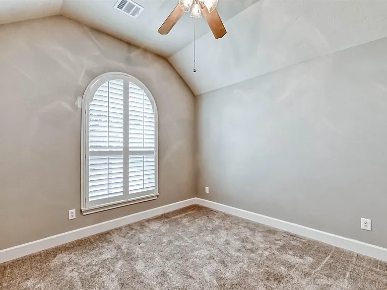 15943 Pleasant Green Cir — Photo 34