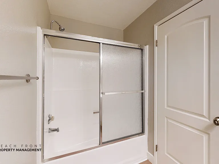 7950 Howe St. — Photo 19