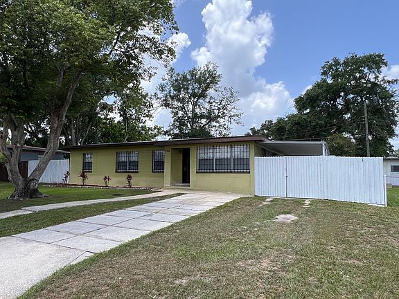 2nd image of 220 Carolyn Dr