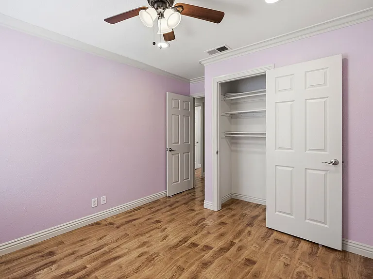 325 Goshen Ct — Photo 24