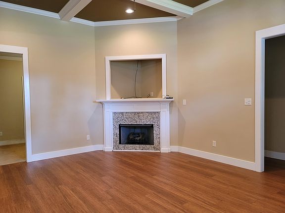 4th image of 207 Cheshire Dr
