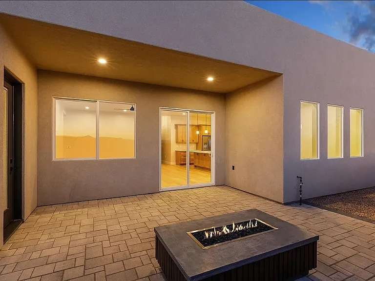 451 N 200 E — Photo 18