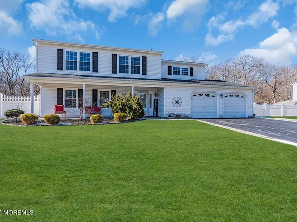 103 Starlight Road, Howell, NJ 07731