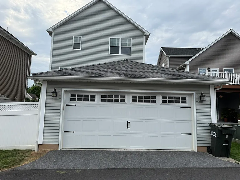 4 Pacific Blvd — Photo 2