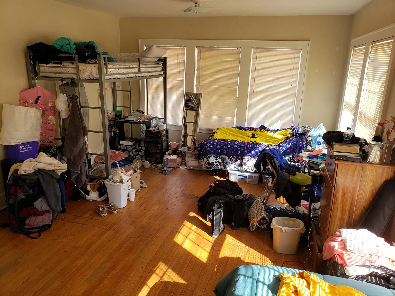 4 bed, 2.5 bath, 2448 sqft, $600 — Photo 4
